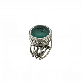 טבעת כסף רחבה עיטורי פיליגרן עוטפים זכוכית רומית מוגבהת
